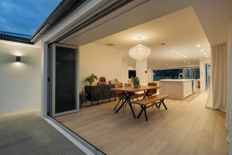 Photo of property in 194 Oceanbeach Road, Mount Maunganui, 3116