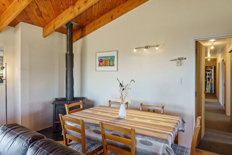 Photo of property in 9 Moana Street, Otaki Beach, Otaki, 5512