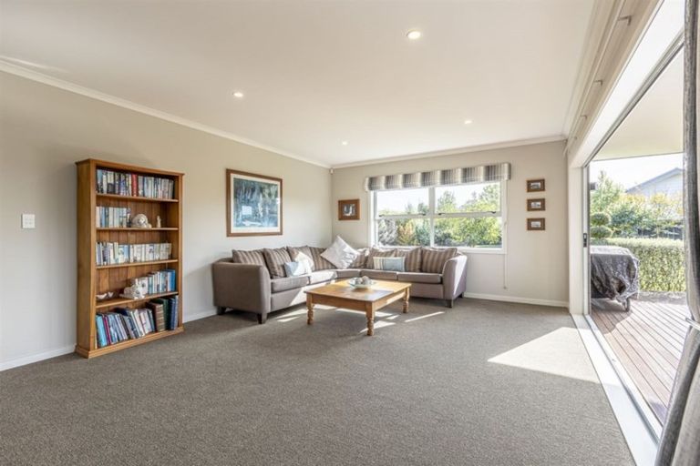 Photo of property in 86a James Line, Kelvin Grove, Palmerston North, 4414