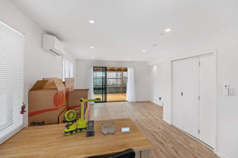 Photo of property in 10 Toia Lane, Silverdale, 0932