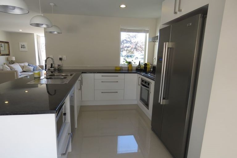 Photo of property in 15 Popokatea Drive, Takanini, 2112