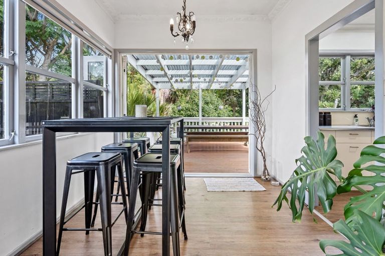 Photo of property in 1 Ranfurly Place, Te Kamo, Whangarei, 0112