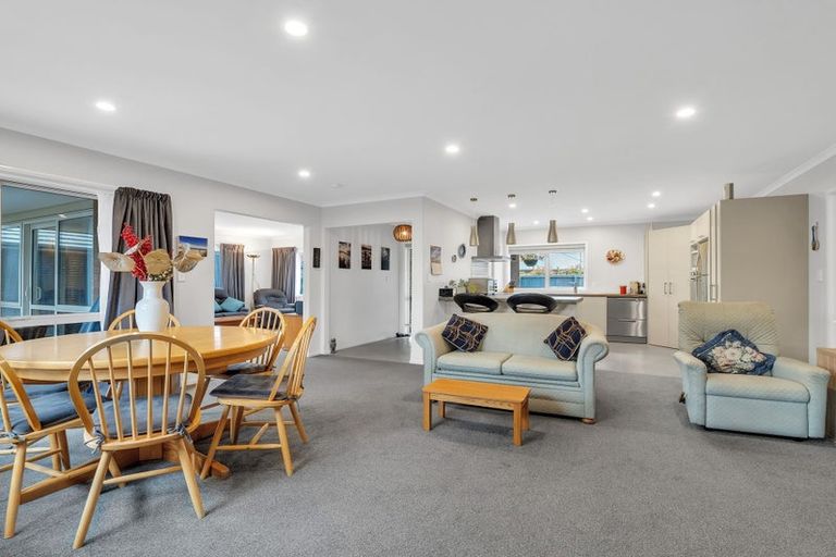 Photo of property in 21 Catchpole Place, Woodend, 7610