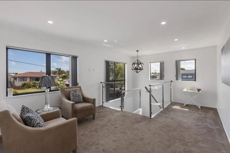 Photo of property in 19a Muir Avenue, Mangere Bridge, Auckland, 2022