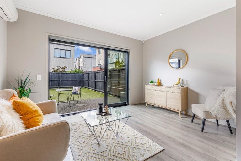 Photo of property in 1 Kerewhenua Crescent, Hobsonville, Auckland, 0616