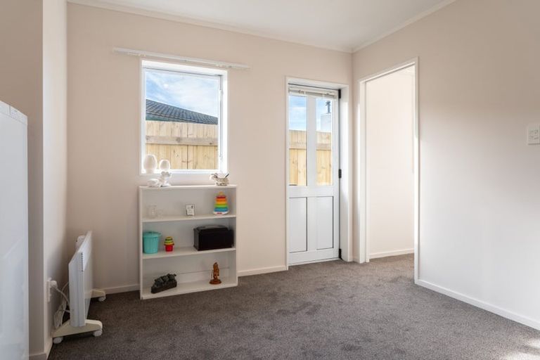 Photo of property in 63 Pikarere Street, Titahi Bay, Porirua, 5022