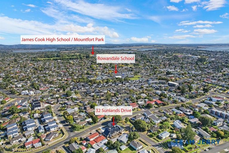 Photo of property in 1/32 Sunlands Drive, Manurewa, Auckland, 2102
