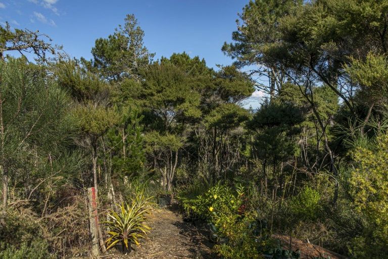 Photo of property in 7 Trig Station Rise, Paremoremo, Auckland, 0632