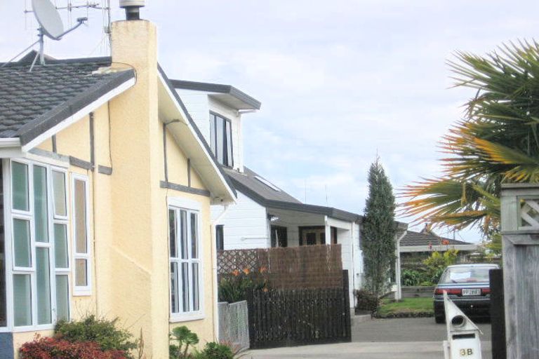 Photo of property in 8a Fairway Avenue, Mount Maunganui, 3116
