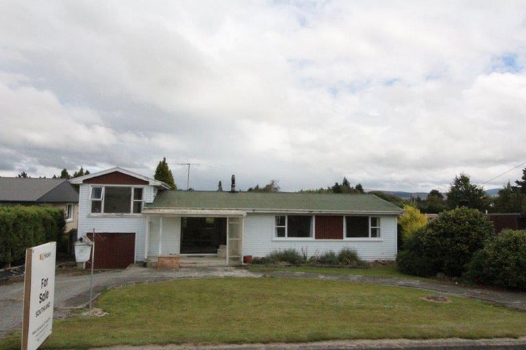 Photo of property in 14 Farm Street, Lumsden, 9730