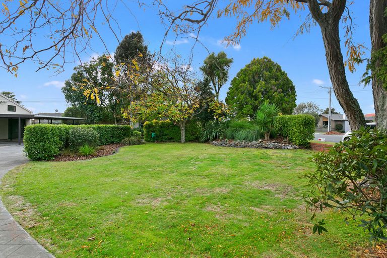 Photo of property in 12 Bowen Street, Cambridge, 3434