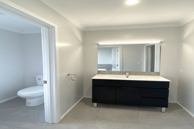 Photo of property in 19 Chert Street, Rolleston, 7614