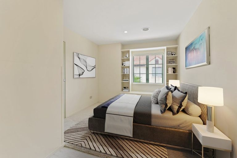 Photo of property in 24 Parkwood Crescent, Gulf Harbour, Whangaparaoa, 0930