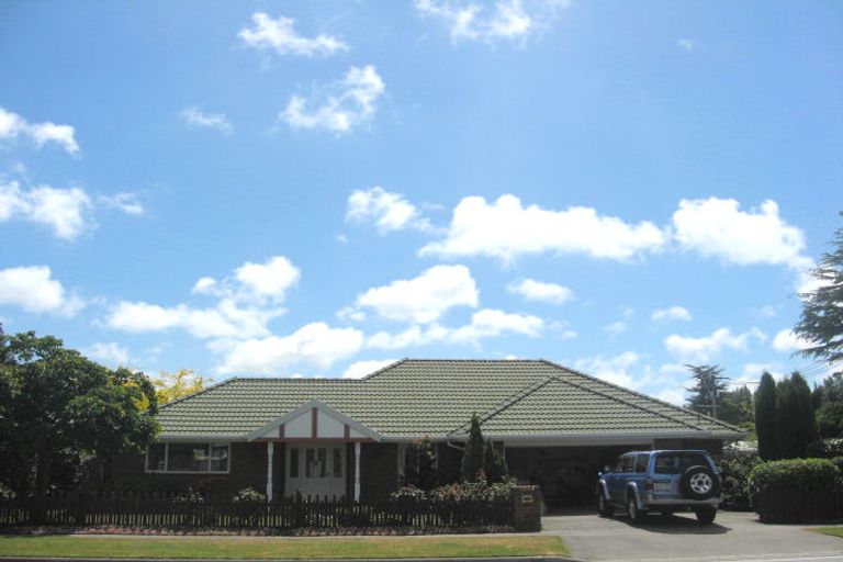 Photo of property in 3/324 Sawyers Arms Road, Bishopdale, Christchurch, 8053