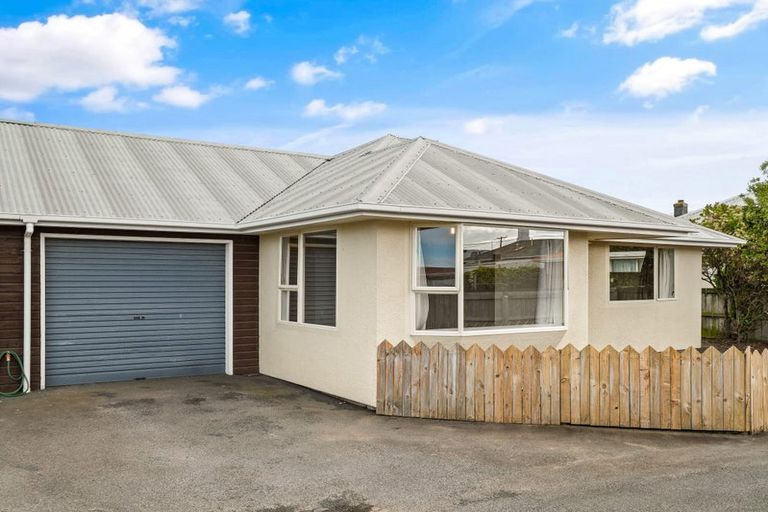 Photo of property in 3/217 Oxford Street, South Dunedin, Dunedin, 9012