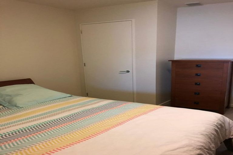 Photo of property in 25u2 Home Street, Mount Victoria, Wellington, 6011