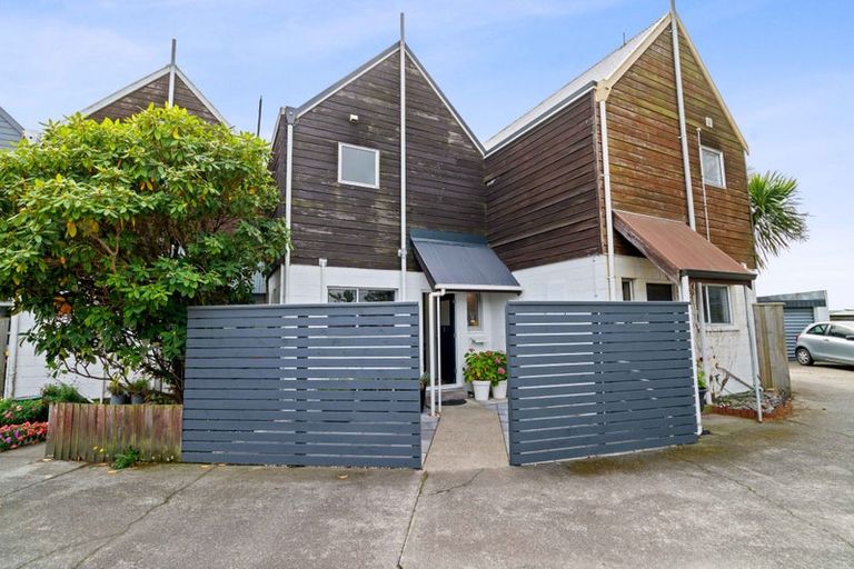 Photo of property in 3/20 Ruakaka Street, Hornby, Christchurch, 8042