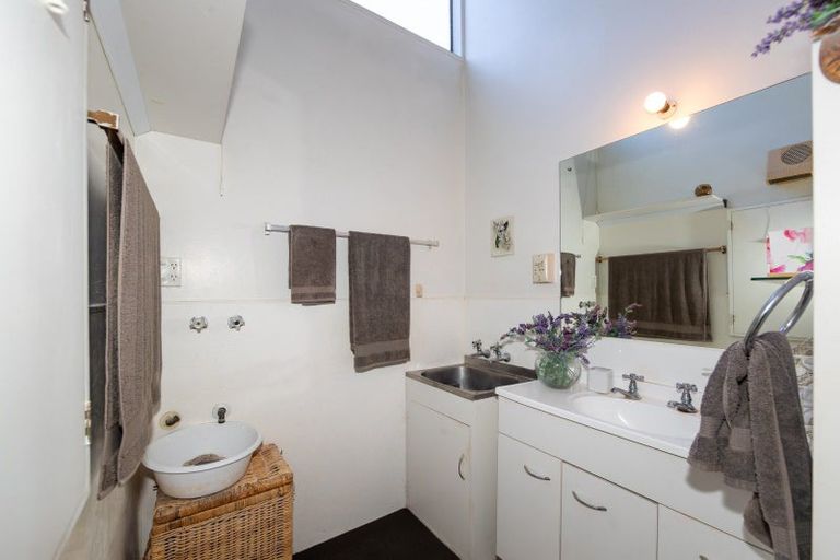 Photo of property in 4 Corwen Place, Mayfair, Hastings, 4122