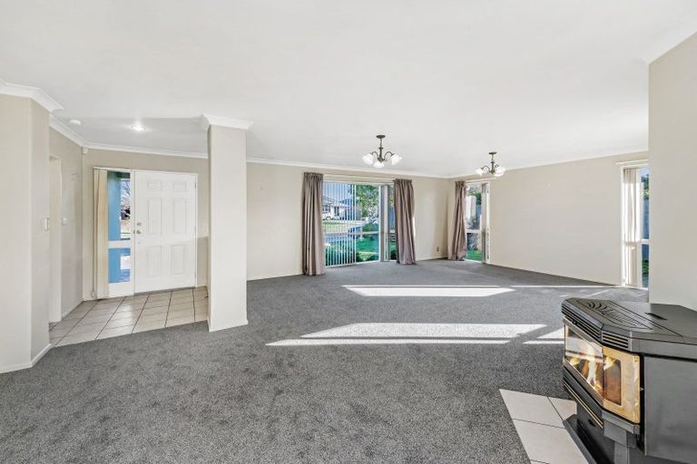 Photo of property in 15 Rembrandt Drive, Rolleston, 7614