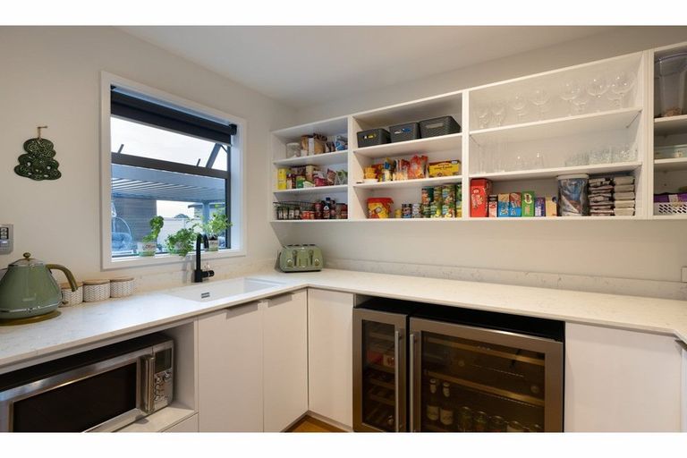 Photo of property in 19 Awatira Drive, Papamoa Beach, Papamoa, 3118