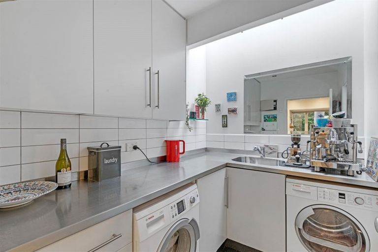 Photo of property in 13 Shalamar Drive, Cashmere, Christchurch, 8022