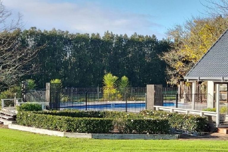 Photo of property in 31 Rangitopuni Road, Riverhead, 0793