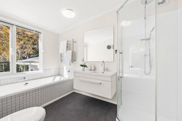 Photo of property in 48 Gurney Road, Kelson, Lower Hutt, 5010