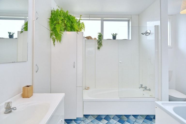 Photo of property in 5 Garnett Avenue, Spreydon, Christchurch, 8024