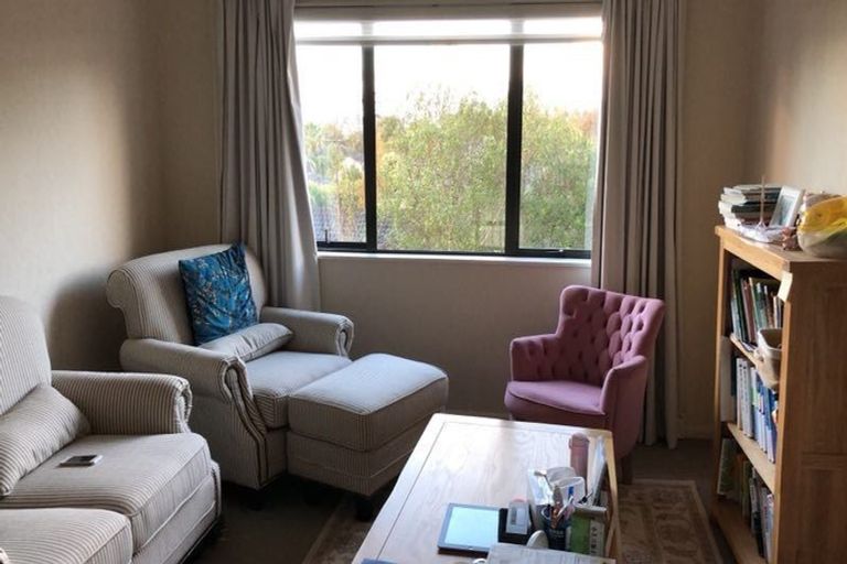 Photo of property in 41 Laurel Oak Drive, Schnapper Rock, Auckland, 0632