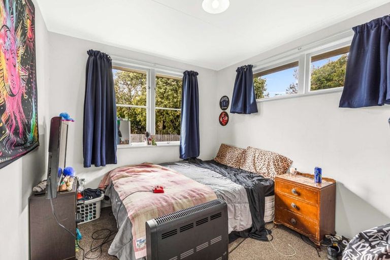Photo of property in 1 Dampier Avenue, Awapuni, Palmerston North, 4412