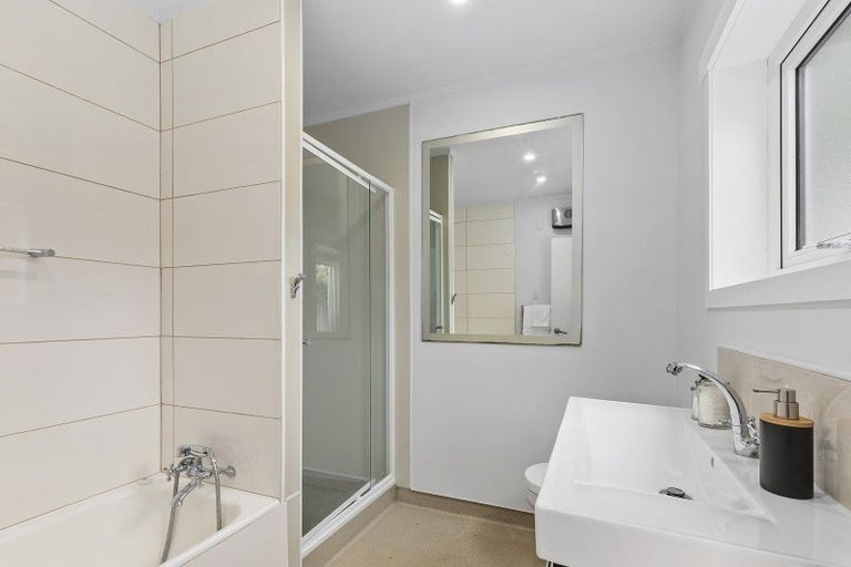 Photo of property in 17 Garfield Street, Brooklyn, Wellington, 6021