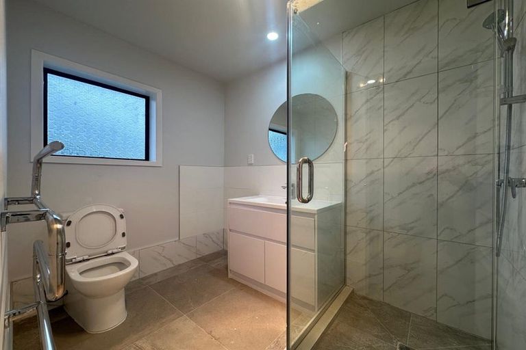 Photo of property in 720 Massey Road, Mangere, Auckland, 2022