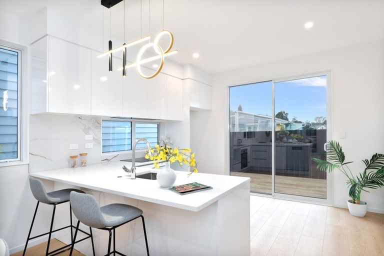 Photo of property in 80d Matipo Road, Te Atatu Peninsula, Auckland, 0610