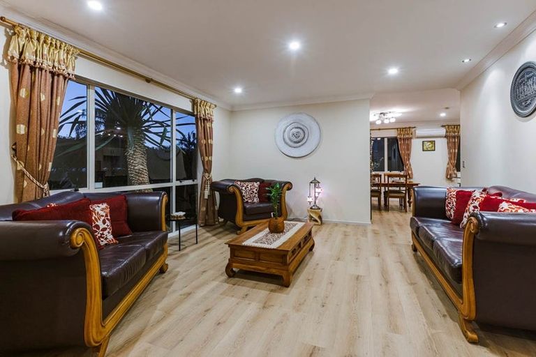 Photo of property in 12 Janway Avenue, Flat Bush, Auckland, 2016