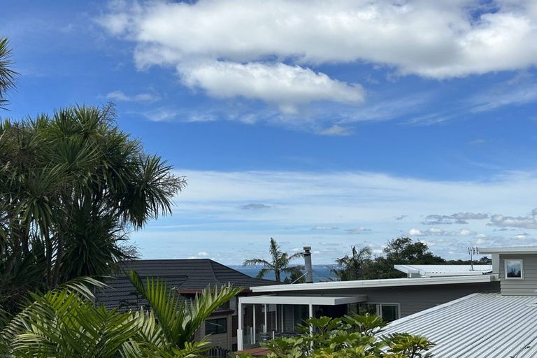 Photo of property in 3d Orchard Road, Browns Bay, Auckland, 0630