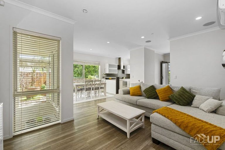 Photo of property in 10 Toheroa Street, Hobsonville, Auckland, 0616