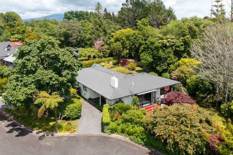 Photo of property in 14 Tainui Terrace, Inglewood, 4330