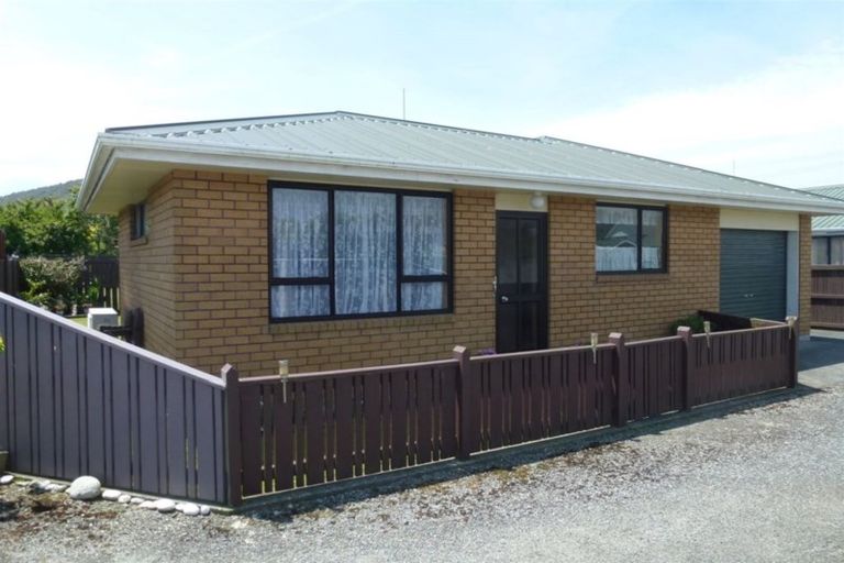 Photo of property in 70 Shakespeare Street, Greymouth, 7805