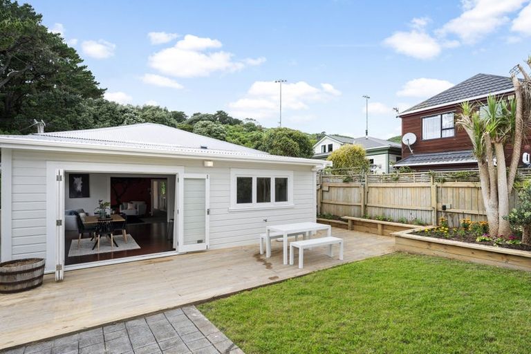 Photo of property in 160 Russell Terrace, Berhampore, Wellington, 6023