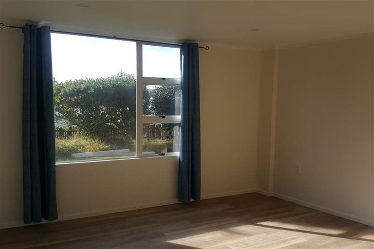 Photo of property in 1/58 Paynters Avenue, Strandon, New Plymouth, 4312