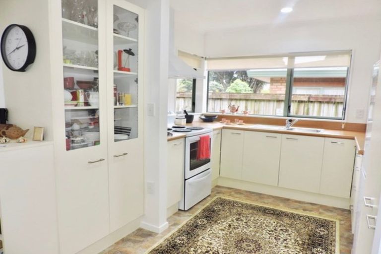 Photo of property in Redwood Village, 6/42 Main Road, Tawa, Wellington, 5028