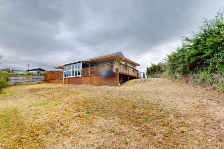 Photo of property in 3 Norna Grove, Waikawa Beach, Levin, 5573