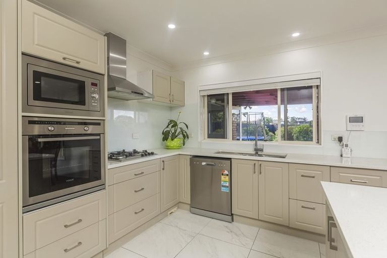 Photo of property in 6 Waione Court, Takanini, 2112