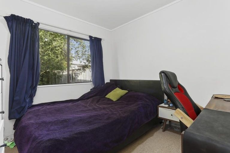 Photo of property in 2/14 Norman Road, Titirangi, Auckland, 0604