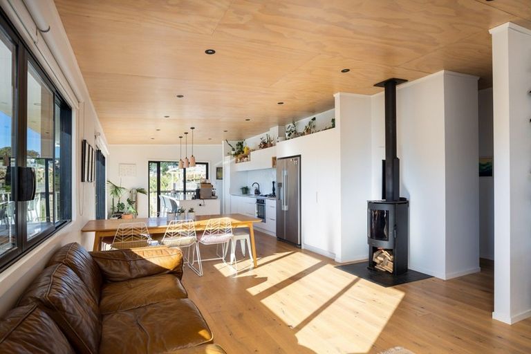 Photo of property in 22b Saint Ives Grove, Whalers Gate, New Plymouth, 4310