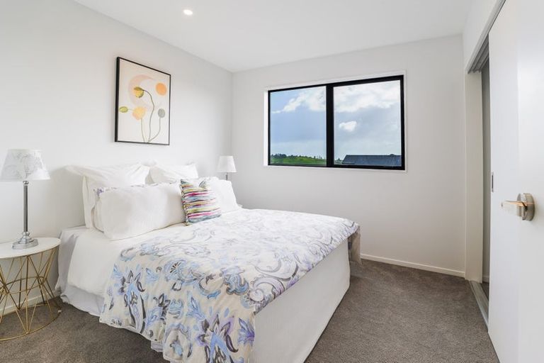 Photo of property in 61 Horokaka Street, Massey, Auckland, 0614