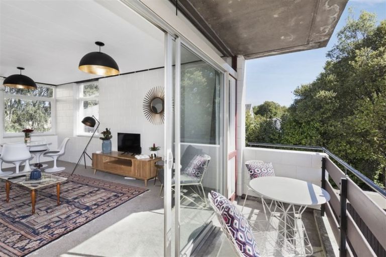 Photo of property in 21 Newbridge Place, Ilam, Christchurch, 8041
