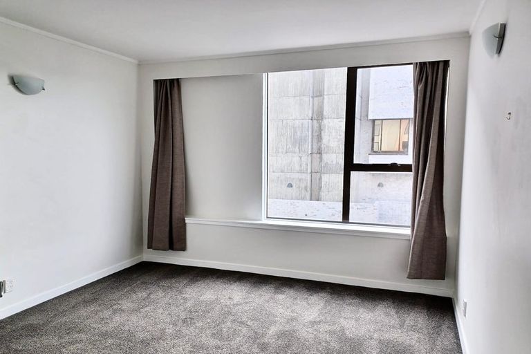 Photo of property in Hobson Court Flats, 34/70u Hobson Street, Thorndon, Wellington, 6011