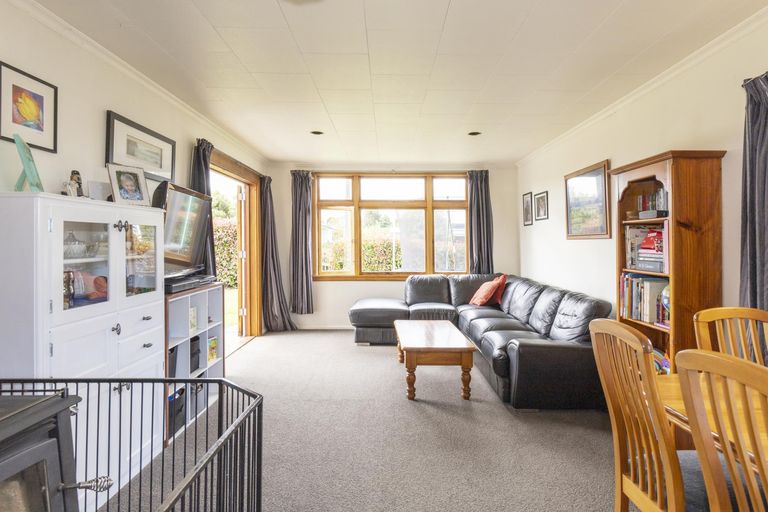 Photo of property in 2 Harris Street, Geraldine, 7930