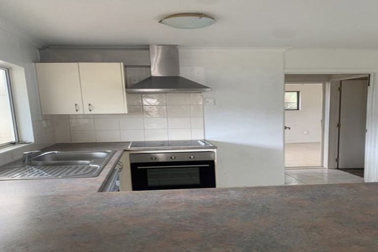 Photo of property in 5 Pooks Road, Ranui, Auckland, 0612